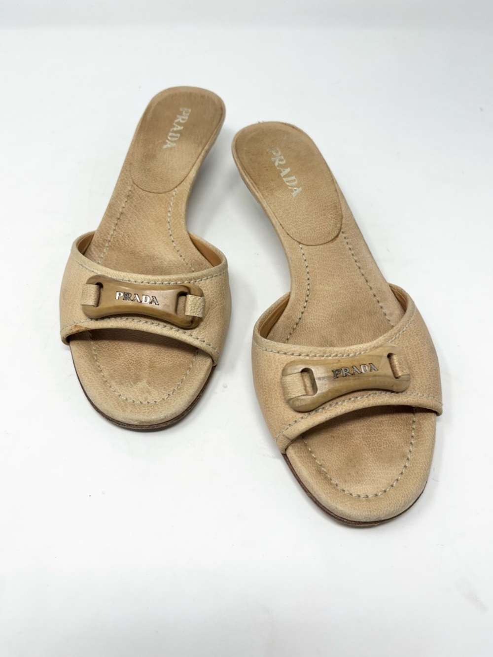 Vintage Prada Beige Leather Logo Sandal Kitten Heel retro size 37 Slip On Mule - Picture 2 of 7